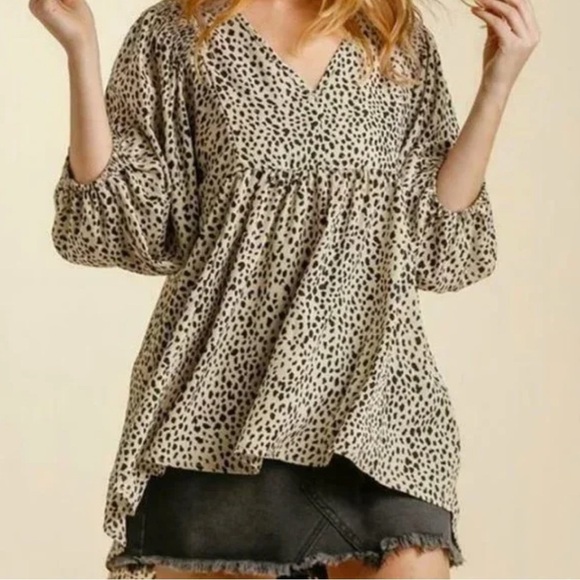 Umgee Latte Animal Print Smocked Babydoll Top - Picture 1 of 11